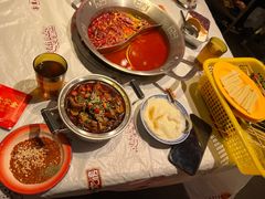 -大芊金重庆串串火锅(南京路店)