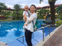 室外游泳池-西双版纳融创皇冠假日度假酒店