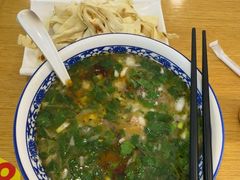 -八百里牛肉汤(盖饭·锅贴·万象城店)