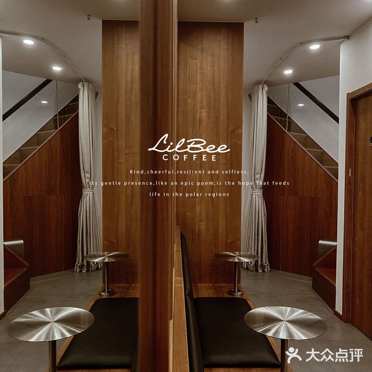 LilBee小蜜蜂🐝嗡嗡嗡 来杯咖啡和华夫饼🧇