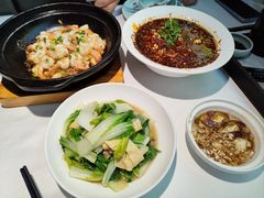 -江城小馆陕南妈妈菜·全球旅行餐厅(钟楼店)