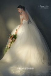 -雪中彩影婚纱摄影·微光艺术中心