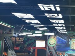 -极限PLAY运动娱乐新世界·团建派对潮玩休闲馆·室内蹦极高空游乐园