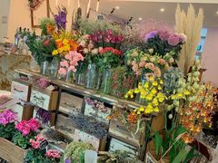 -FLOVIE FLORIST CAFE
