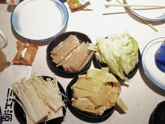 -三江源活鱼现烤(维多利摩尔城店)