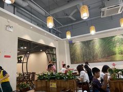 -胡须哥网红竹筒菜