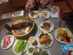 -山焱·炭火自助烤肉(周浦万达店)