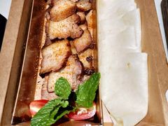 茴香碳烤花猪肉-佬麻雀·剁椒鱼头(京基KK One店)