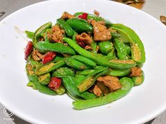 爱马仕辣椒炒肉-汉水谣·江景餐厅(江滩店)