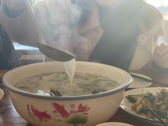 -美顺香食府鱼头老店(雪野湖店)