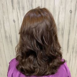 -首脑美发沙龙