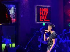 -FOUR PLAY BAR