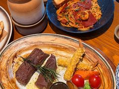 -豪客嘉族·麦尼顿西餐厅(乐福天下店)