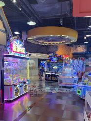 -卡通尼乐园(宝山龙湖天街店)