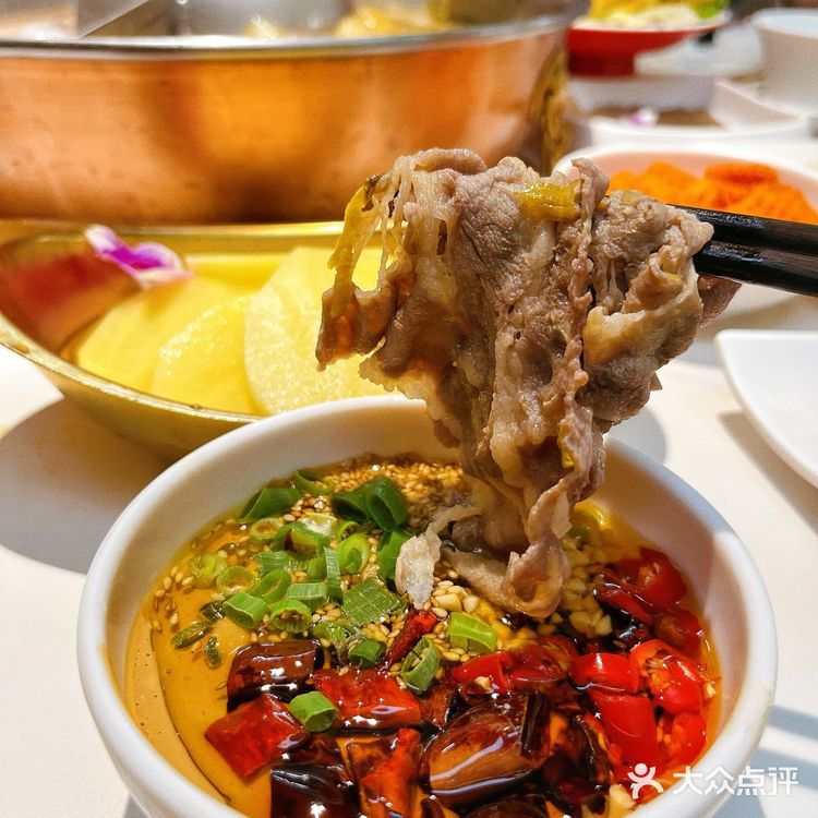 铜锅涮鲜肉[火锅]地道老北京，首选牛羊和