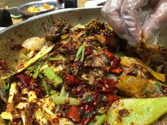 爆辣干锅鸭头-安诚居干锅鸭头(八角店)