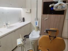 -维乐口腔(美维云门诊陆家嘴店)