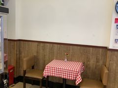 -红宝石·鲜奶小方·海派西点房(浦三店)