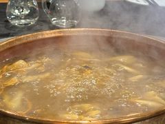 -阿山卓·野生菌火锅·纳西火塘烤肉