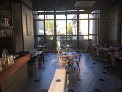 大堂-LENBACH兰巴赫西餐啤酒坊(大连东港店)