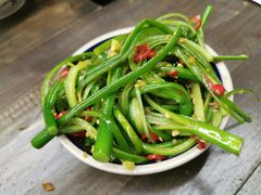 蒜苗-盟重烧烤(东瓜山创始店)