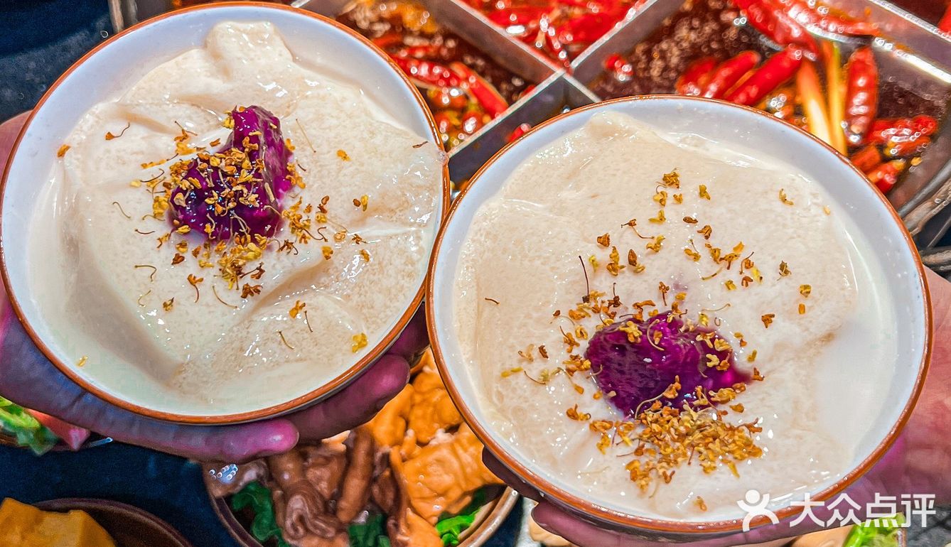 🪭重庆人民的松弛感，居民楼下的地道老火锅🔥