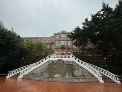 -香港大学