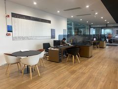 -贵州贵星奔驰4S店(观山湖店)