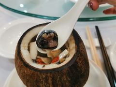 原只椰子玉竹炖竹丝鸡-勝記酒家·37年老字号·经典粤菜(荔枝公园店)