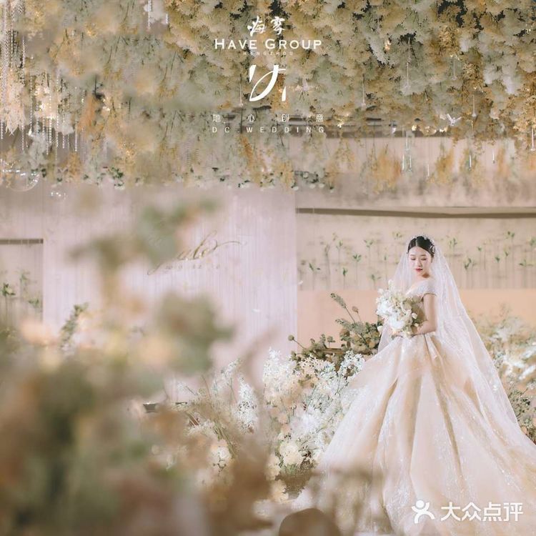 婚礼上自然流露的幸福感让现场更有温馨浪漫的氛围