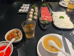 -鲜入唯煮·港式海鲜牛肉火锅(金宝街店)