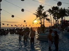 -FINNS Beach Club