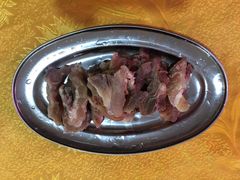-光头仔烧鸡牛杂店