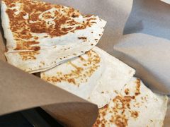 鸡肉爱芝士烤饼-Taco Bell 塔可贝尔(东方明珠店)