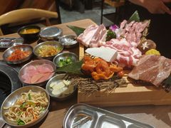 -香猪坊韩国烤肉专属门店(魏公村店)