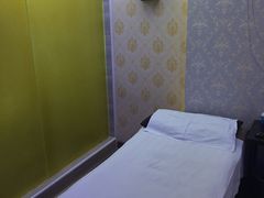 -东方亮足道(中国红街店)