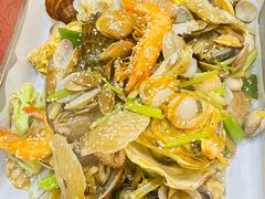 -鑫渔港海鲜本地菜·山海关浑锅(东戴河店)