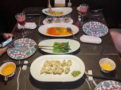 -海派悦庭·海胆烧麦·新融合菜(凯德广场店)