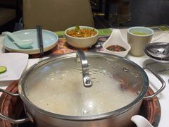 -洪氏嗨捞·猪肚鸡火锅(阳光天地店)