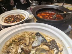 -黄泥岗·地道湖北菜(奥特莱斯店)