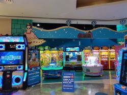 -探奇乐园蹦床公园(日月广场店)