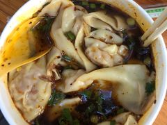 酸辣饺-无名饺子店