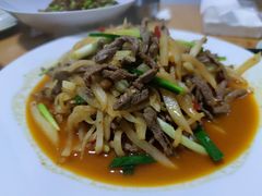 土烧萝卜牛肉丝-三千西子