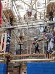 -PIPIKINGDOM皮皮王国欢乐号(欢乐海岸购物中心店)