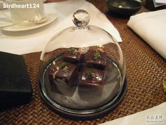 送的太妃糖，造型很喜欢，就是有点粘牙~~-上海璞麗酒店