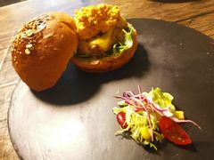 -HIGH FIVE哈福手工汉堡(桂林路店)