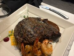 -Top Of Vancouver Revolving Restaurant