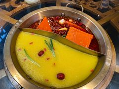 -小天鹅火锅·一线江景洪鼎旗舰店(洪崖洞店)