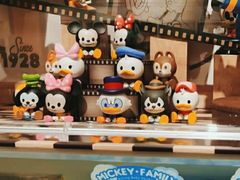 -泡泡玛特POPMART(上海环球港店)