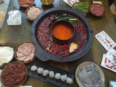 -黄潇洒老火锅(九眼桥宏济巷店)